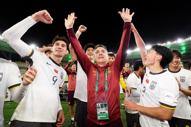 乐鱼官网-尊重规律!安东尼奥18年起带U15国足一路栽培 邵佳一曾任领队助教