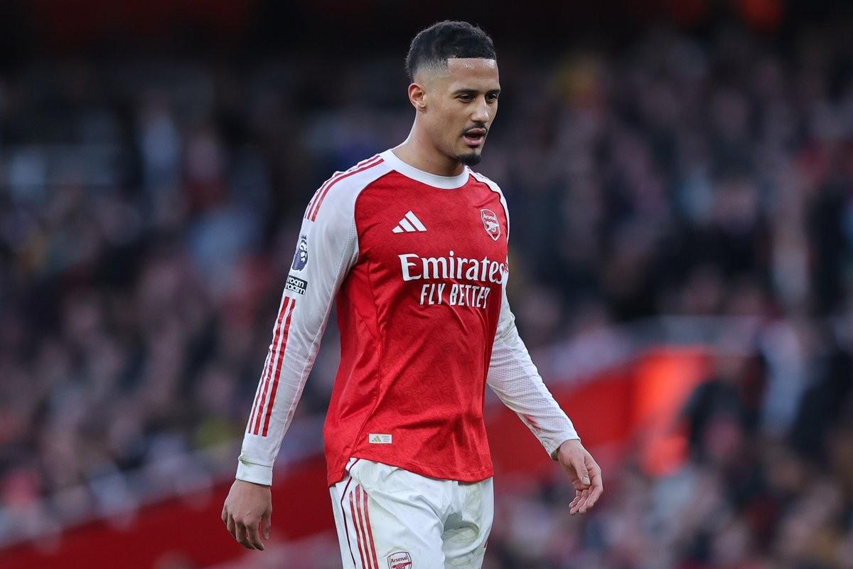 乐鱼官网-记者:萨利巴因轻微脚踝扭伤缺阵,只是出于预防考虑