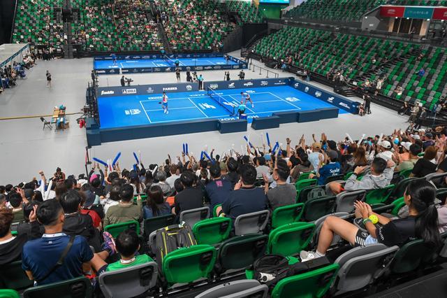 最近年轻人,开始爱上匹克球?